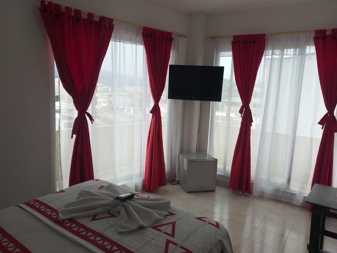Hotel Luis Angel Mocoa Екстер'єр фото