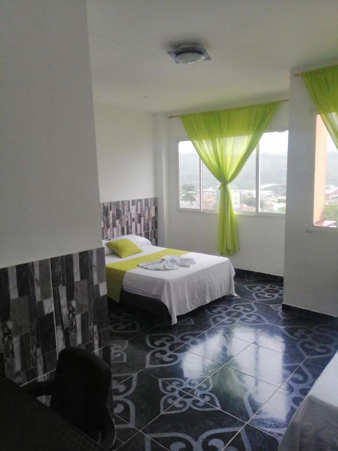 Hotel Luis Angel Mocoa Екстер'єр фото